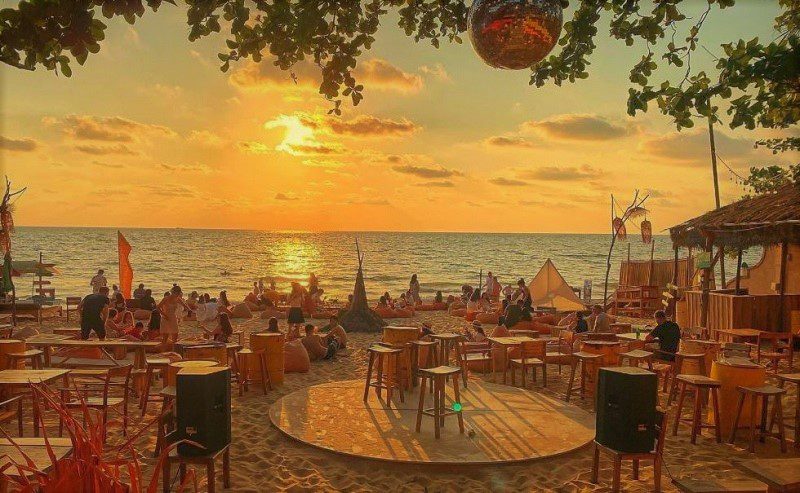 OCSEN Beach Bar là một trong những quán cafe Phú Quốc lý tưởng để thưởng thức chiều hoàng hôn tuyệt hảo