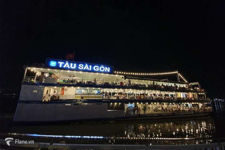 Ăn tối trên Tàu Sài Gòn (Ảnh sưu tầm)