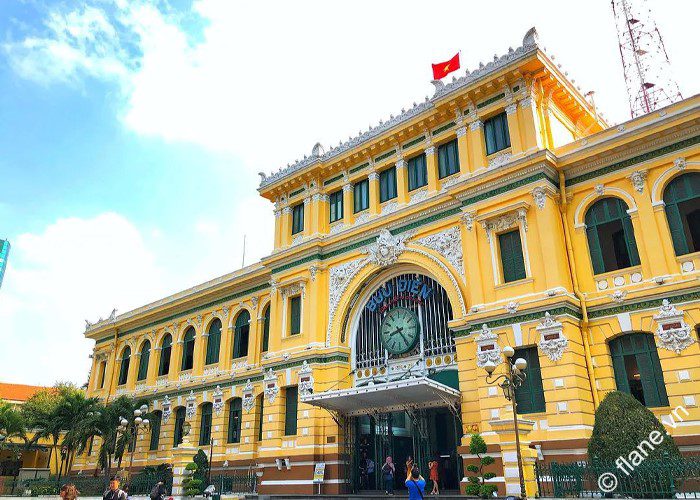 Bưu điện thành phố- 1 trong những biểu tượng lâu đời tại Sài Gòn (ảnh: sưu tầm)