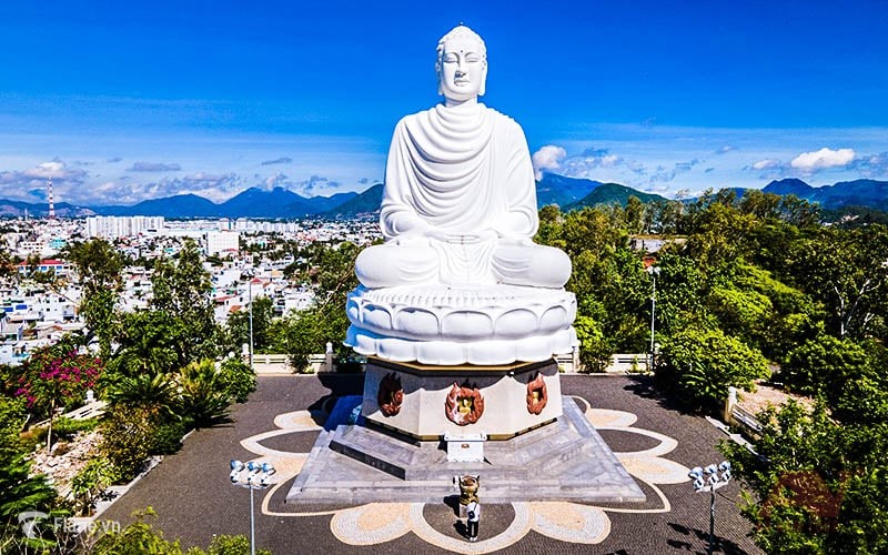Pho tượng Kim Thân Phật Tổ lớn nhất Việt Nam