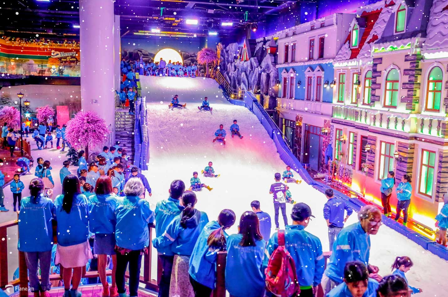 Vé Snow Town Sài Gòn – thị trấn tuyết như mùa Đông ở Châu Âu - Flane