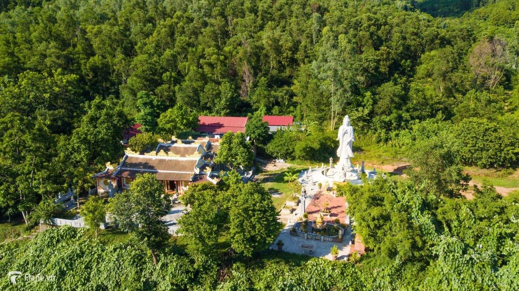Khung cảnh xinh đẹp nhìn từ trên cao của khu du lịch Suối Lương Hải Vân Park