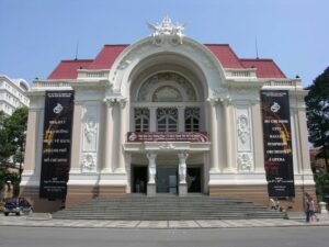 Khám Phá Nhà hát thành phố HCM